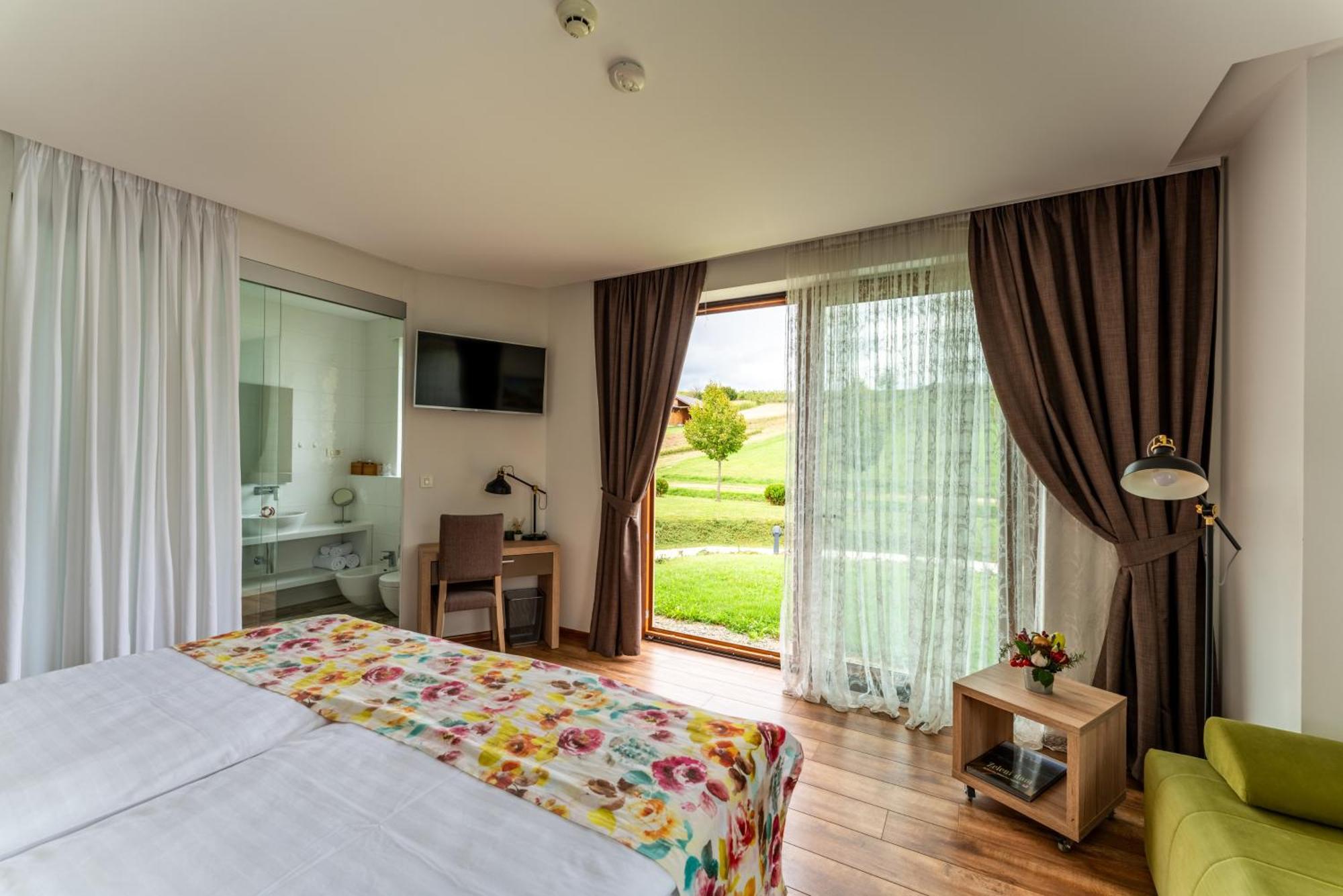 Bed&Breakfast Vinarija Coner Bjelovar Exterior foto